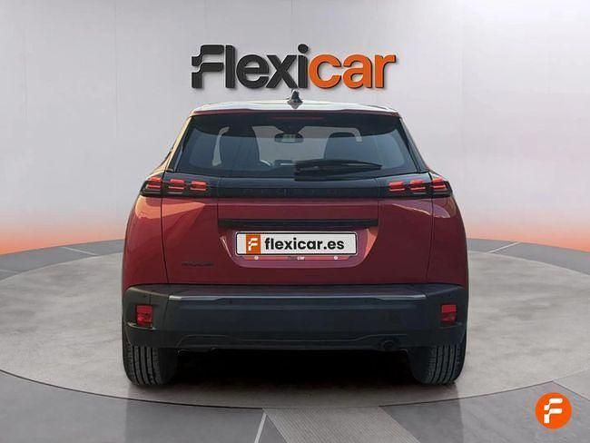 Usado Peugeot 2008 Active 100 CV (73 kW) 2023 Rojo SUV