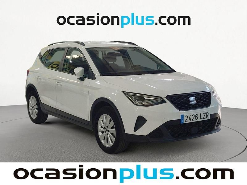 Usado Seat Arona Style 110 CV (80 kW) 2022 Blanco SUV