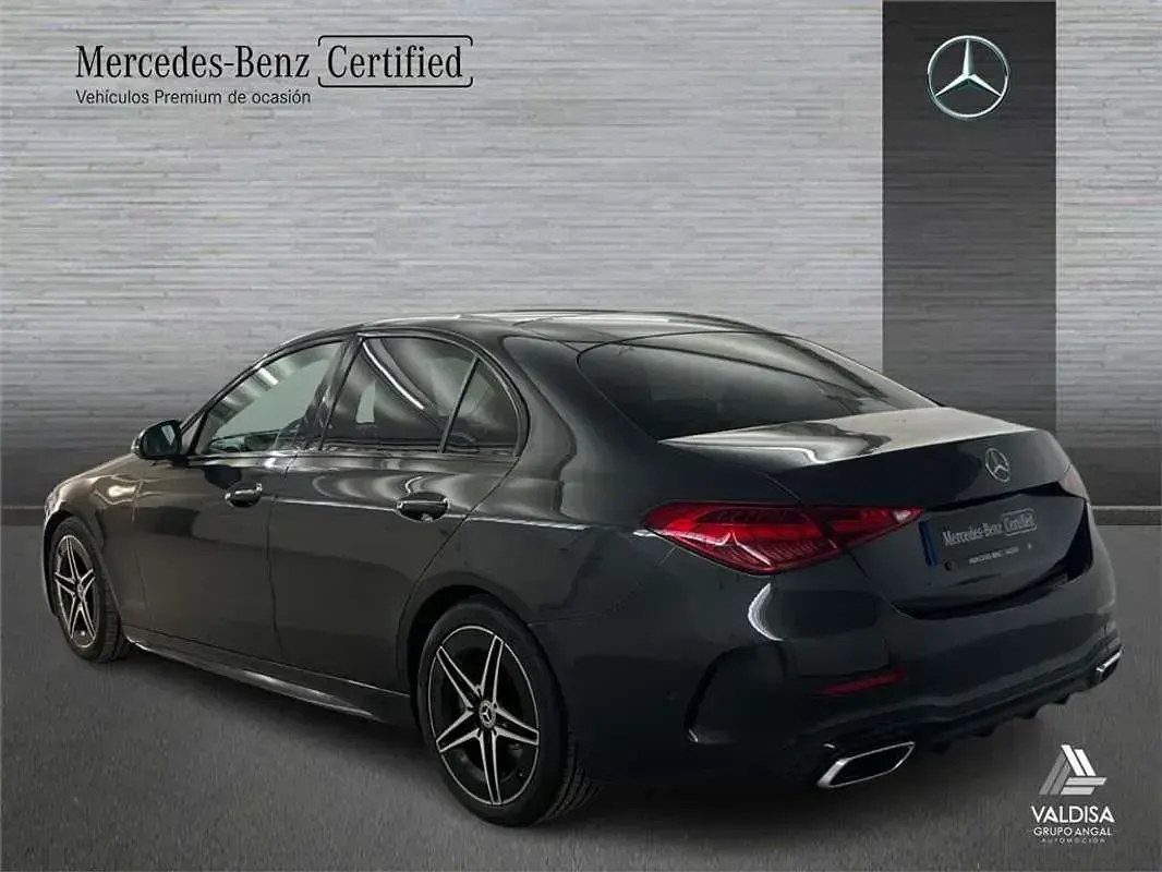 Usado Mercedes C220 AMG line 200 CV (147 kW) 2022 Utilitario