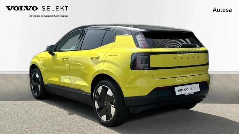Usado Volvo EX30 Plus 200 kW (272 CV) 2024 Amarillo SUV