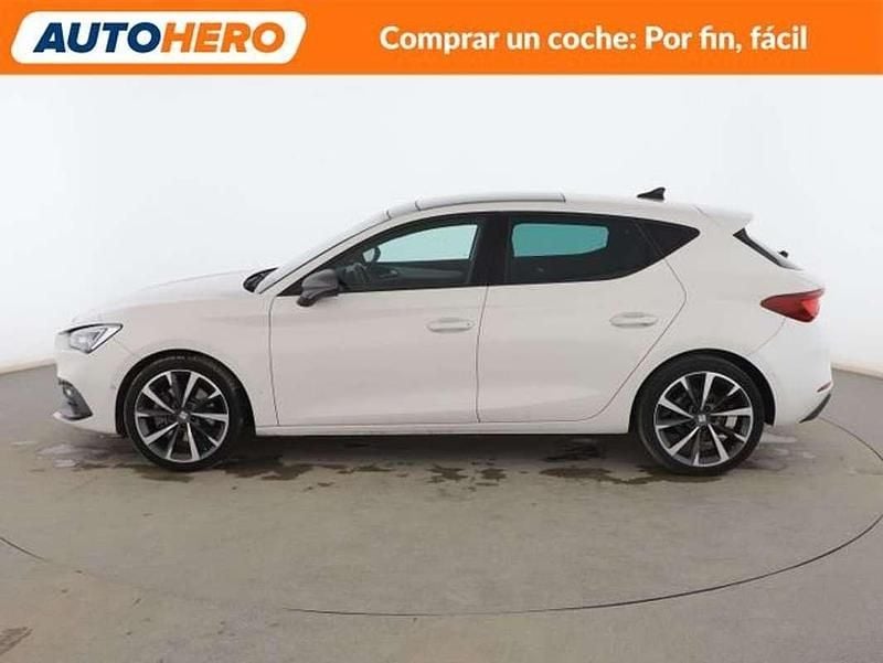 Usado Seat Leon FR 150 CV (110 kW) 2021 Blanco Berlina