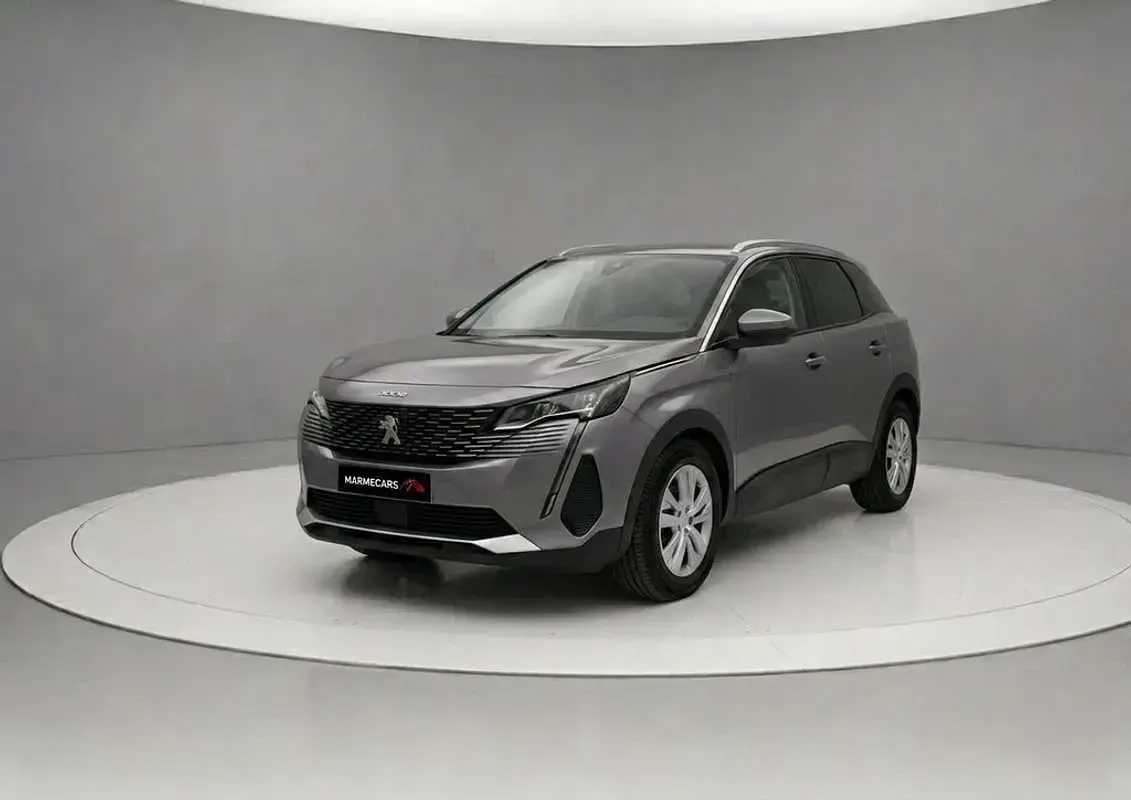 Usado Peugeot 3008 Active 129 CV (94 kW) 2021 Gris SUV
