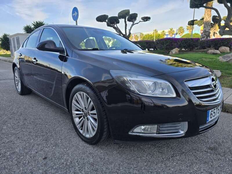 Marrón Usado 2012 Opel Insignia Selective Berlina | 8900 € (Caro) - Imagen 1/4