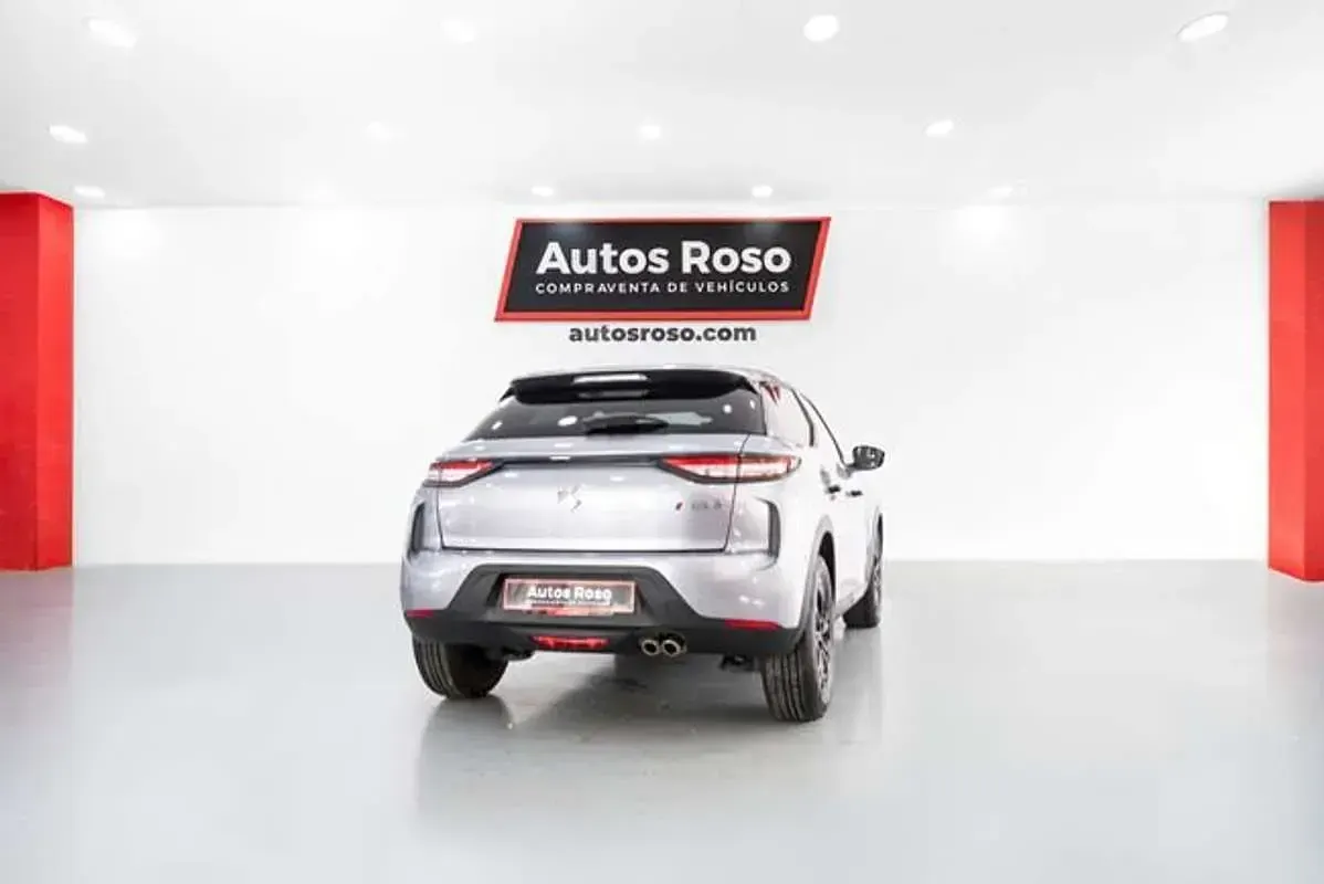Usado DS Automobiles DS3 Crossback Performance 131 CV (96 kW) 2022 Gris SUV