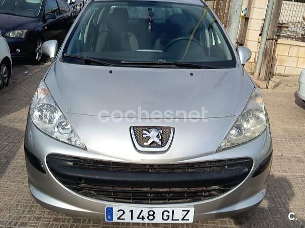 Gris / plata Usado 2009 Peugeot 207 Berlina | 3000 € (Super precio) - Imagen 1/4