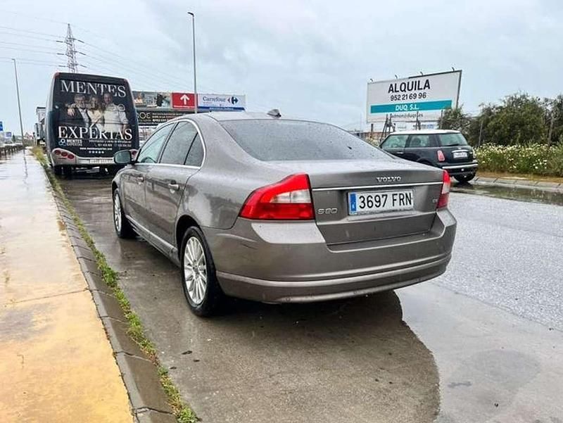 Usado Volvo S80 Momentum 184 CV (135 kW) 2007 Beige Berlina