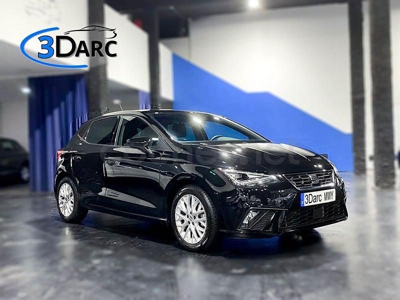Usado Seat Ibiza FR 110 CV (80 kW) 2024 Negro Utilitario