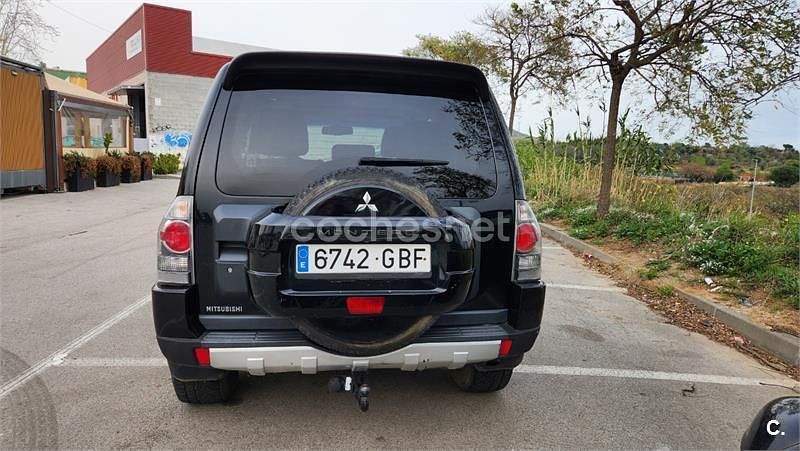 Usado Mitsubishi Montero 170 CV (125 kW) 2008 Negro SUV