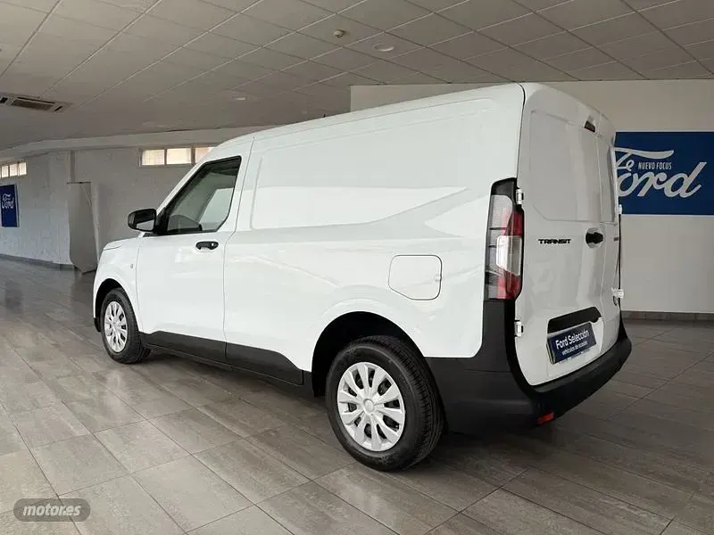Usado Ford Transit 100 CV (73 kW) 2024 Blanco Van