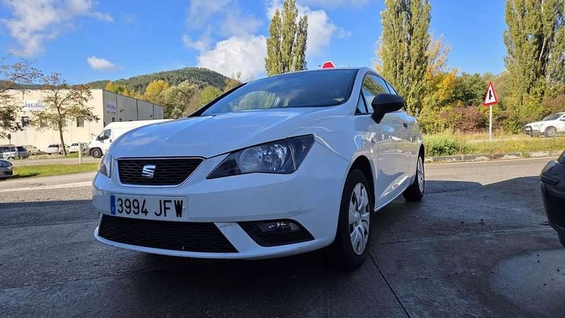 Blanco Usado 2015 Seat Ibiza SC Ecomotive Utilitario | 8500 € (Un poco caro) - Imagen 1/4