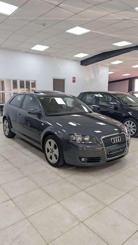 Usado Audi A3 Ambition 140 CV (102 kW) 2006 Negro Utilitario
