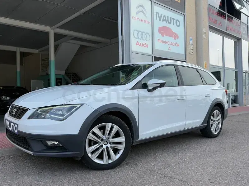 Usado Seat Leon 4Drive 150 CV (110 kW) 2016 Blanco Familiar