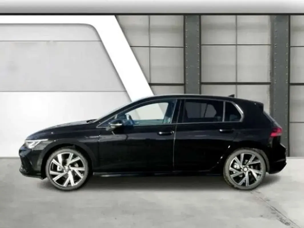 Usado VW Golf VIII R-line 150 CV (110 kW) 2021 Negro Utilitario