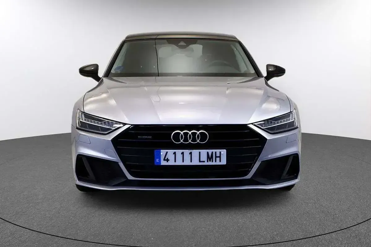 Usado Audi A7 Ambiente 367 CV (269 kW) 2021 Plateado Berlina