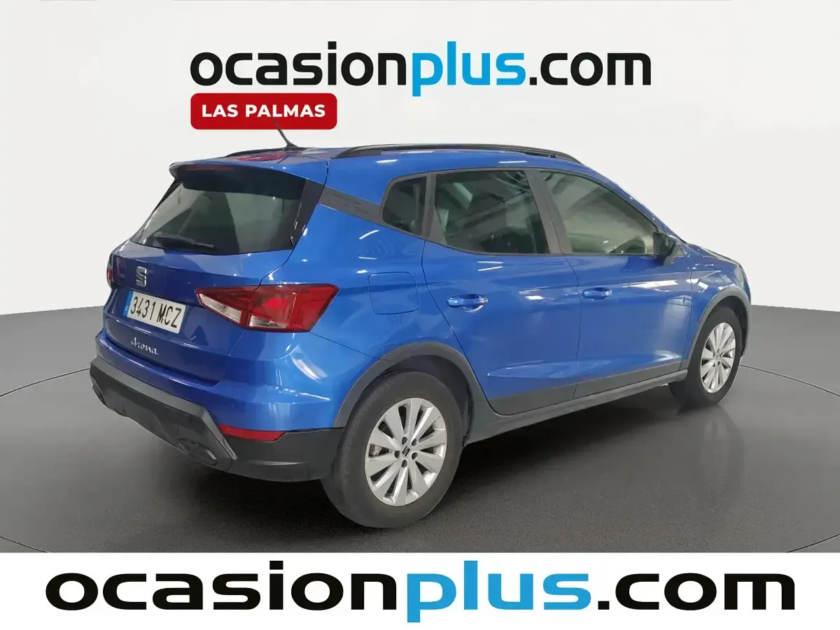 Usado Seat Arona Style 110 CV (80 kW) 2022 Azul SUV