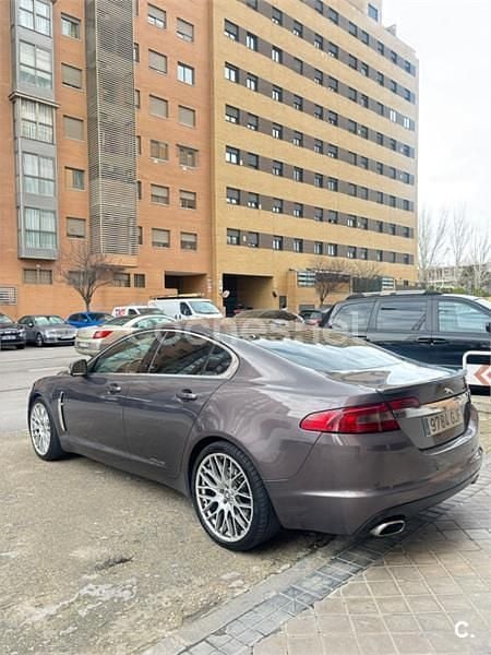 Usado Jaguar XF Premium Luxury 207 CV (152 kW) 2009 Gris / plata Berlina