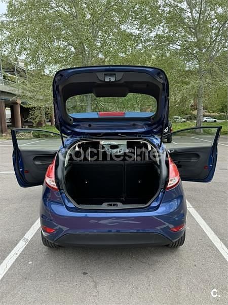 Usado Ford Fiesta Trend 75 CV (55 kW) 2016 Azul Berlina