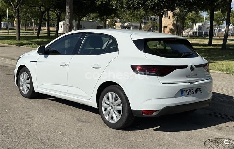 Usado Renault Mégane IV Equilibre 115 CV (84 kW) 2023 Blanco Berlina