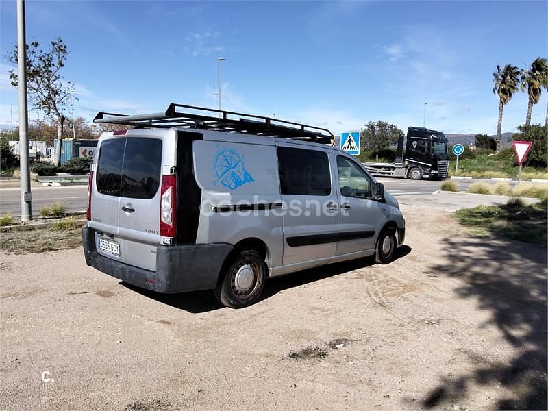 Usado Peugeot Partner Tepee Outdoor 110 CV (80 kW) 2009 Gris / plata Monovolumen