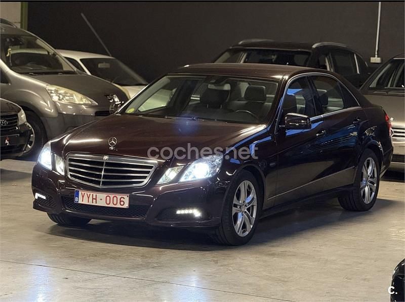 Usado Mercedes E200 Avantgarde 136 CV (100 kW) 2010 Granate Berlina