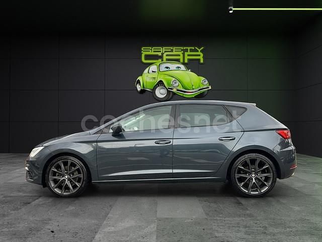 Usado Seat Leon FR 190 CV (139 kW) 2019 Gris / plata Berlina
