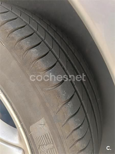 Usado Citroën C5 110 CV (80 kW) 2001 Gris / plata Berlina