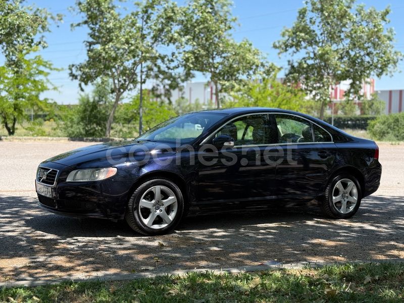 Azul Usado 2007 Volvo S80 Summum Berlina | 7490 € - Imagen 1/4