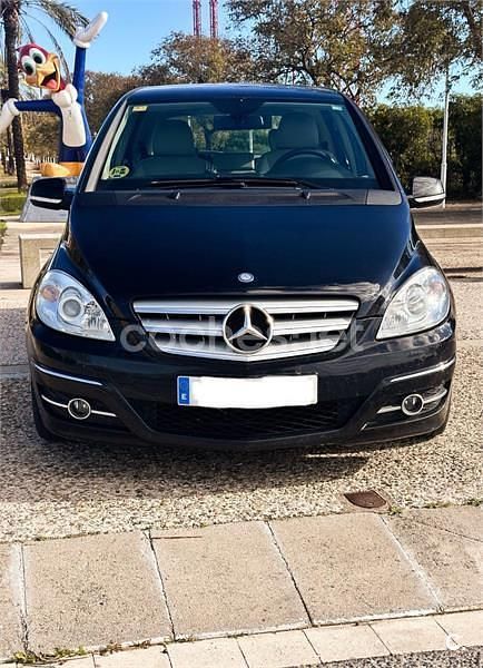 Usado Mercedes B180 109 CV (80 kW) 2011 Negro Monovolumen