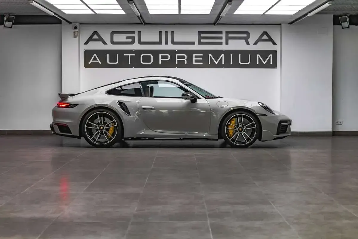 Usado Porsche 992 650 CV (478 kW) 2024 Gris Coupe