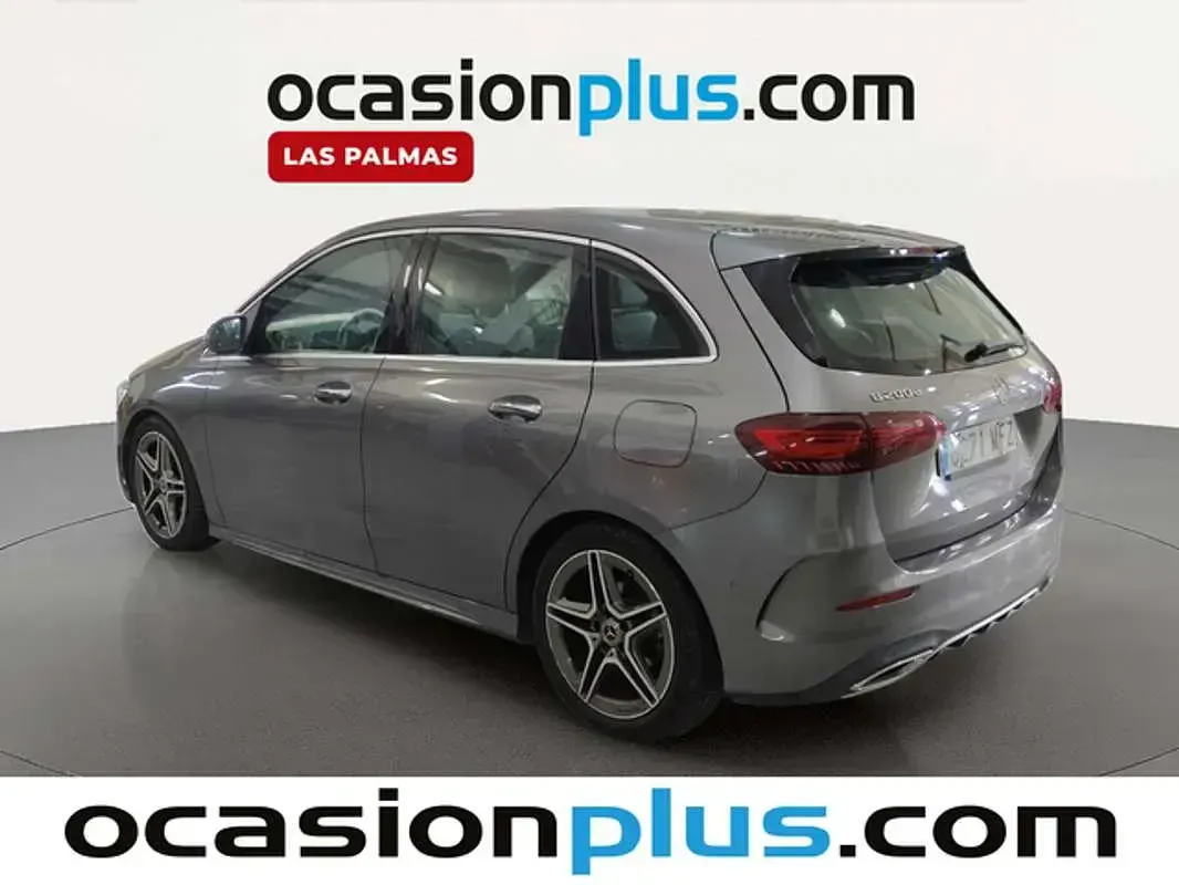 Usado Mercedes B200 150 CV (110 kW) 2023 Gris Monovolumen