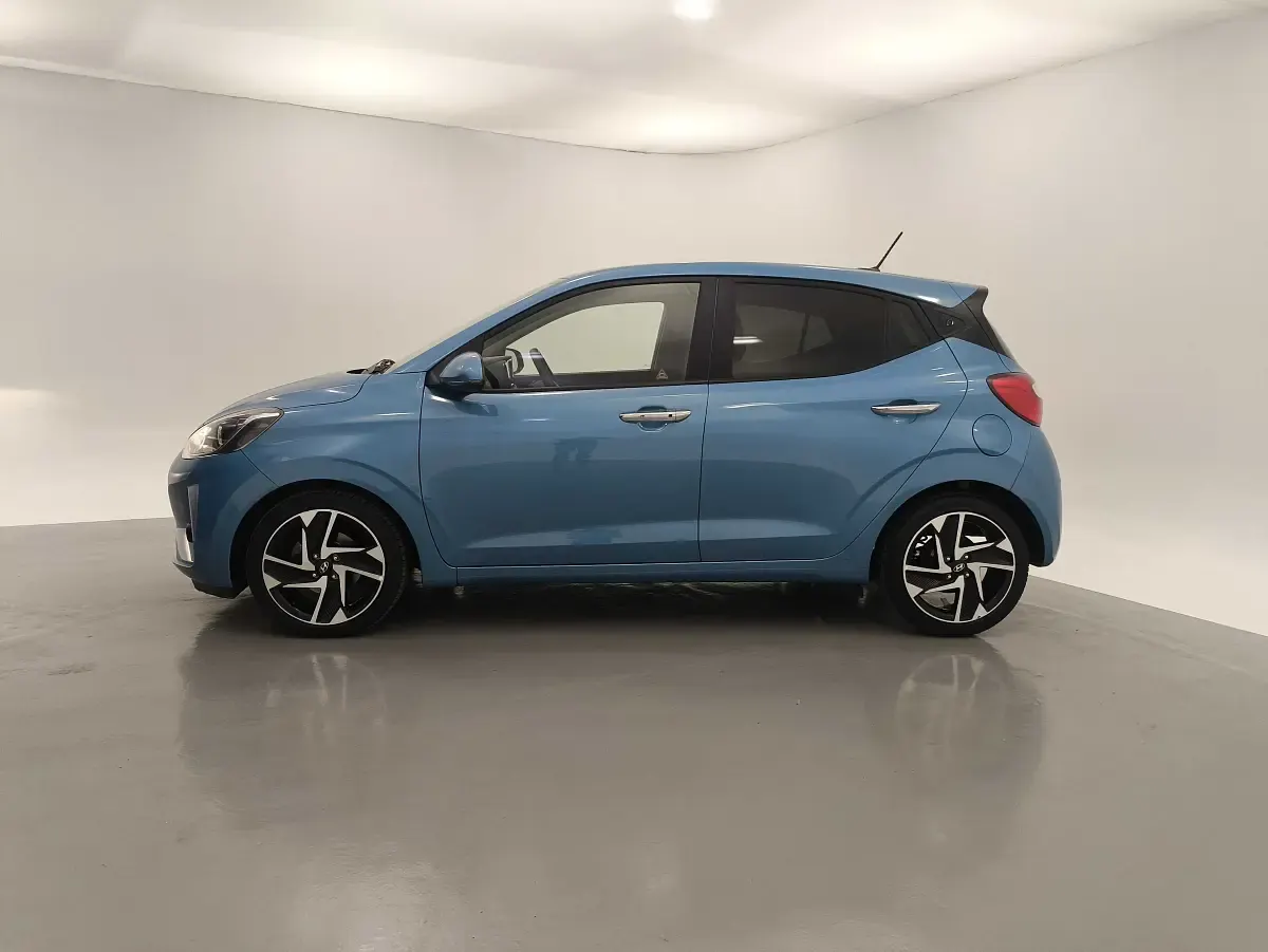 Usado Hyundai i10 67 CV (49 kW) 2022 Azul Utilitario