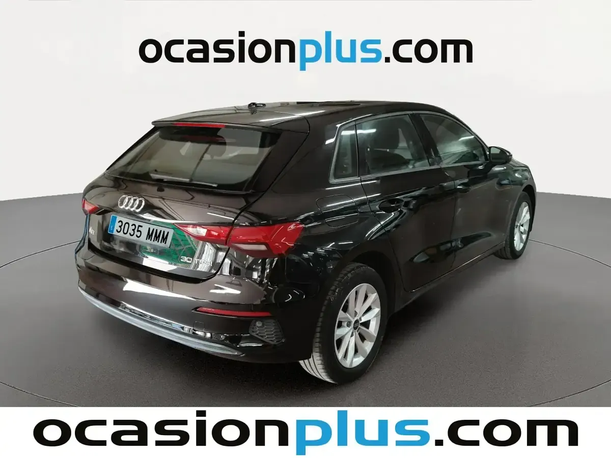 Usado Audi A3 110 CV (80 kW) 2023 Negro Berlina