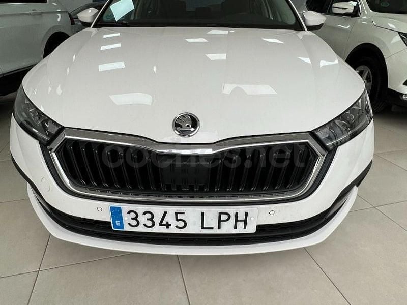 Occasion Skoda Octavia Ambition 150 ch (110 kW) 2021 Blanc Berline