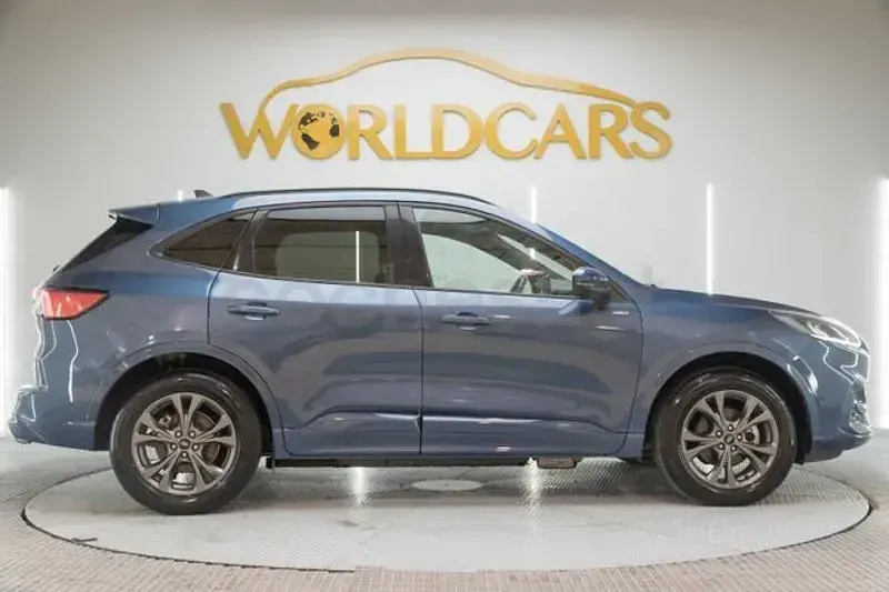 Usado Ford Kuga ST-Line 225 HP (165 kW) 2022 Cinzento SUV