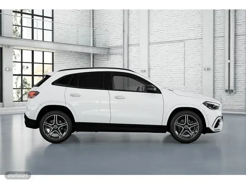 Usado Mercedes GLA200 149 CV (109 kW) 2023 Blanco SUV
