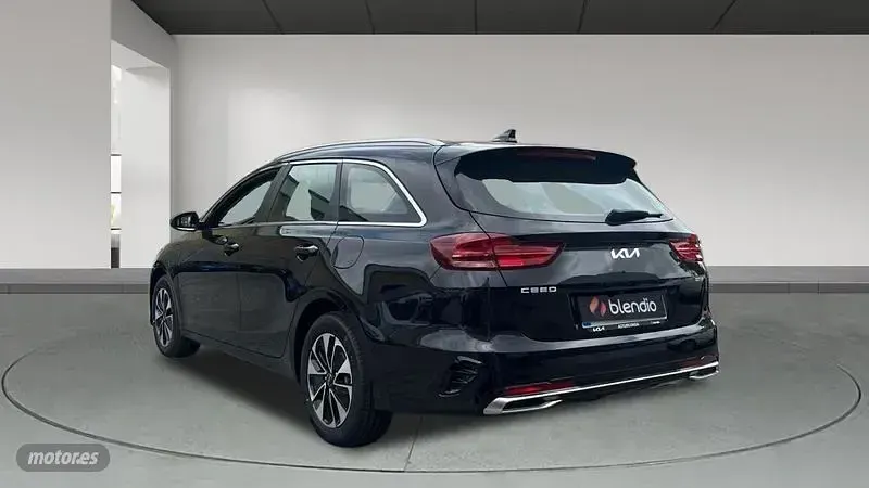 Usado Kia Ceed Sportswagon 141 CV (103 kW) 2025 Negro Familiar