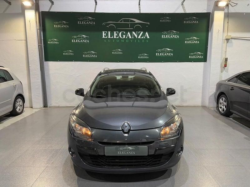 Usado Renault Mégane GrandTour Dynamique 110 CV (80 kW) 2011 Negro Familiar