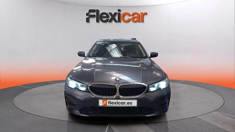 Usado BMW 318 150 HP (110 kW) 2019 Cinzento Sedan