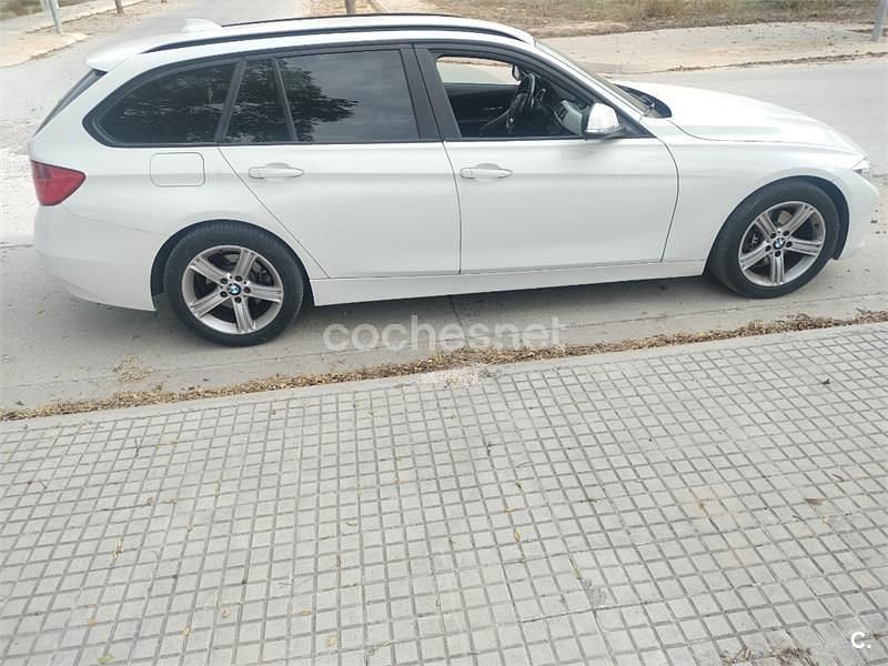 Begagnad BMW 320 184 HK (135 kW) 2013 Vit Sedan