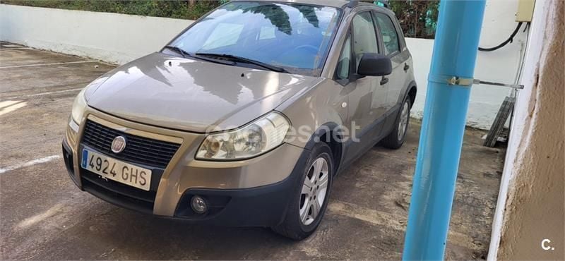 Verde Usado 2008 Fiat Sedici Dynamic SUV | 5000 € - Imagen 1/3