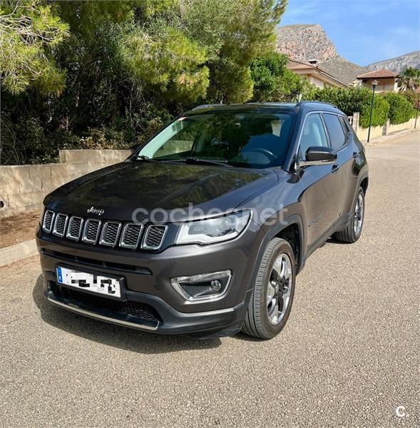 Usado Jeep Compass Limited 140 CV (102 kW) 2017 Gris / plata SUV