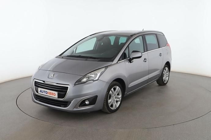 Gris Usado 2016 Peugeot 5008 Style Monovolumen | 9699 € (Buen precio) - Imagen 1/3
