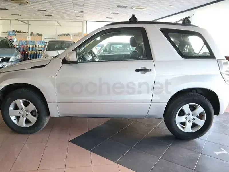 Usado Suzuki Grand Vitara 129 CV (94 kW) 2007 Gris / plata SUV