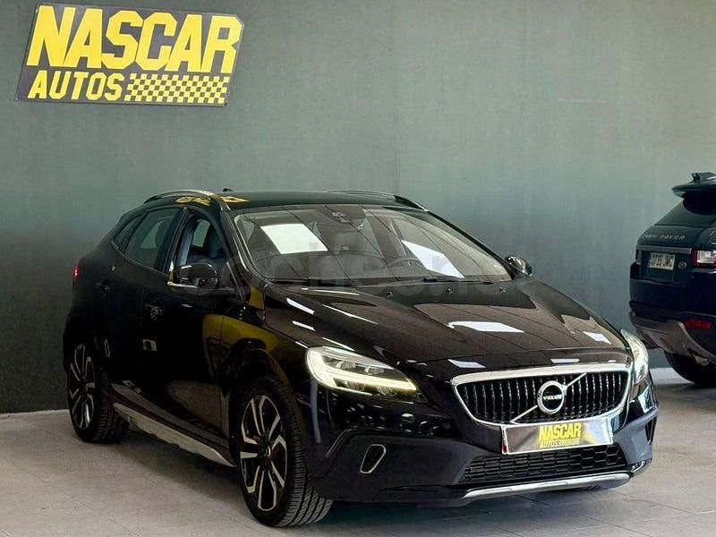 Usado Volvo V40 CC 120 CV (88 kW) 2018 Negro Familiar
