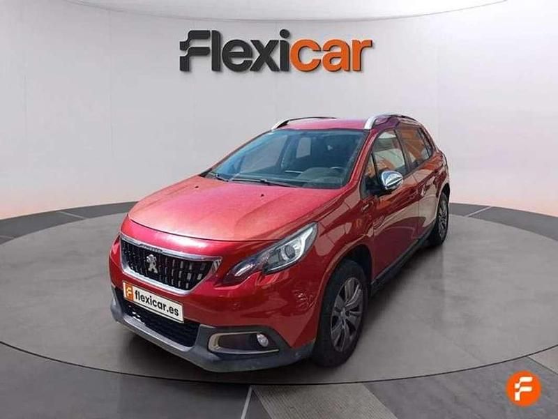 Usado Peugeot 2008 Style 82 CV (60 kW) 2018 Rojo SUV