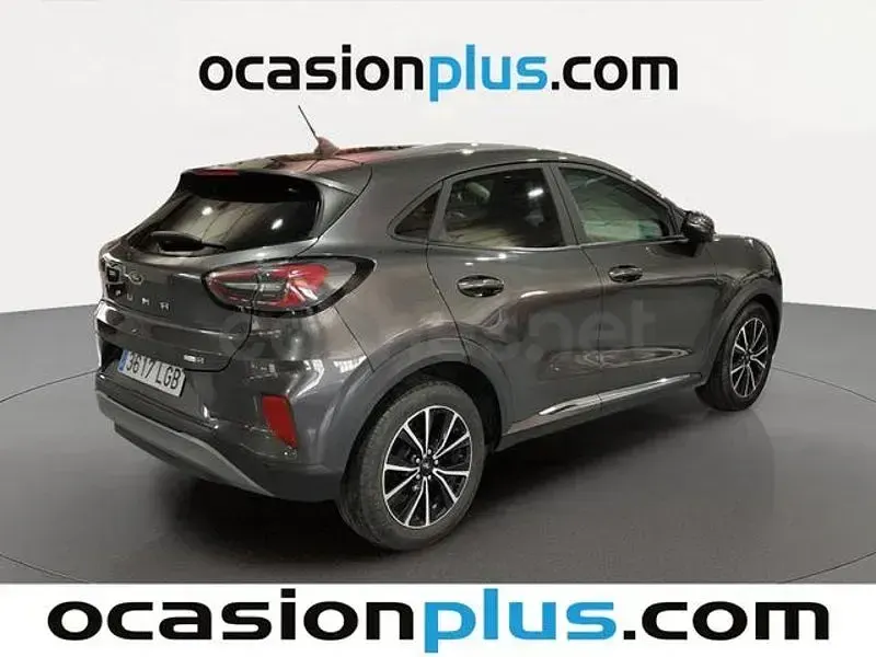 Usado Ford Puma Titanium 125 CV (91 kW) 2020 Gris / plata SUV