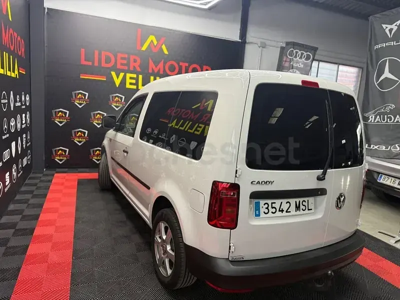 Usado VW Caddy Edition 102 CV (75 kW) 2018 Blanco Monovolumen