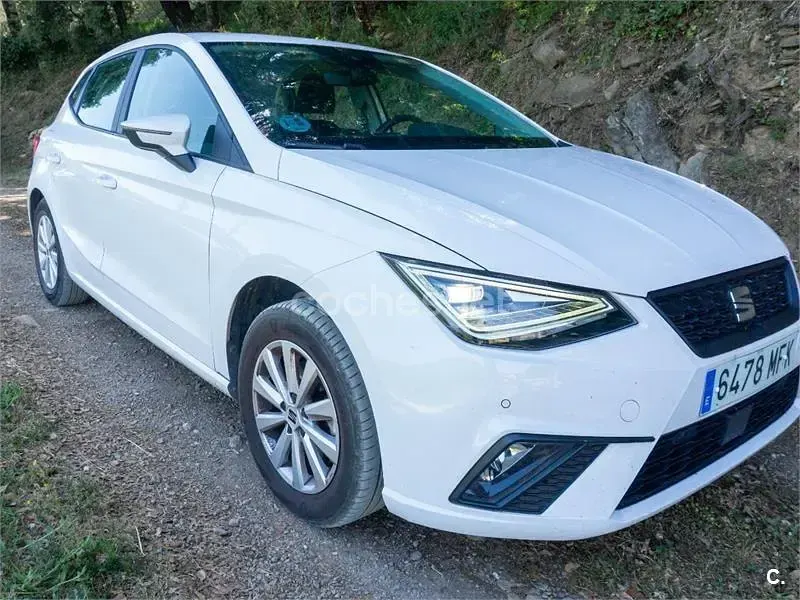 Usado Seat Ibiza Style 110 CV (80 kW) 2023 Blanco Utilitario