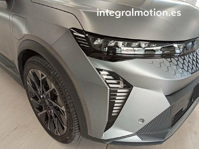 Usado Renault Scenic E-Tech Esprit Alpine 159 kW (217 CV) 2024 Gris SUV