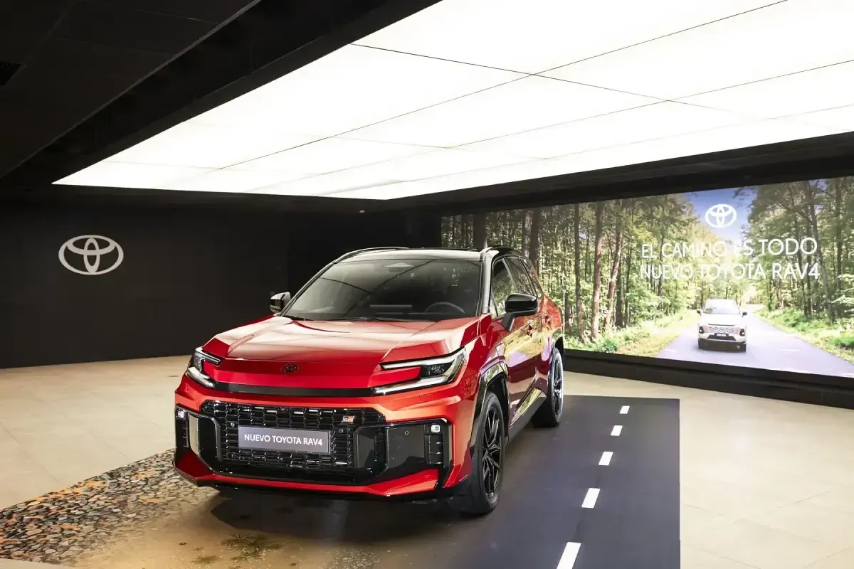 Novo Toyota RAV4 Hybrid Advance 183 HP (134 kW) 2026 Branco SUV